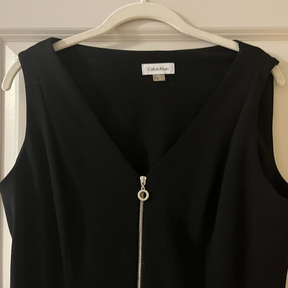 Calvin Klein sexy zipper dress - size 12